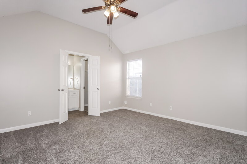 1,505/Mo, 5596 Walden Valley Cv Memphis, TN 38135 Main Bedroom View