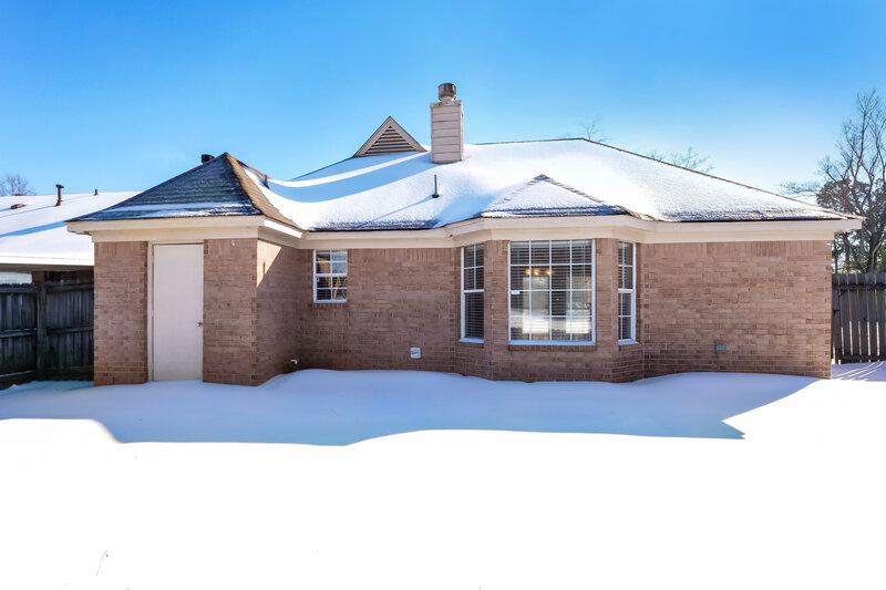 1,505/Mo, 5596 Walden Valley Cv Memphis, TN 38135 Rear View