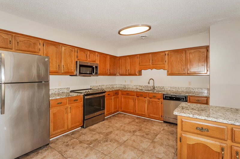 2,020/Mo, 4264 W Thunderstone Circle Memphis, TN 38125 Kitchen View