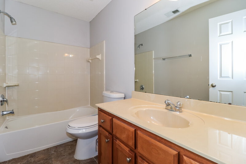 2,710/Mo, 5053 Winberry St Arlington, TN 38002 Bathroom View