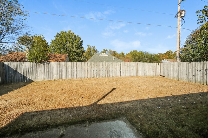 1,785/Mo, 6954 Naples Dr Cordova, TN 38018 Backyard View
