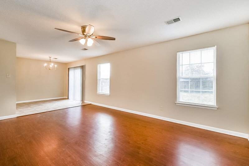 1,510/Mo, 7799 Fallstone Rd Memphis, TN 38125 Living Room View 2