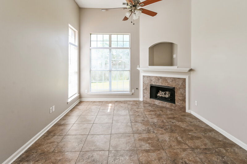 3,115/Mo, 4815 Half Moon Cove Memphis, TN 38125 Living Room View