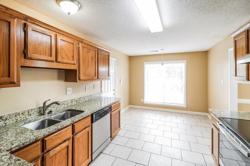 2,530/Mo, 1489 McAllen Cove Cordova, TN 38016 Kitchen View 2