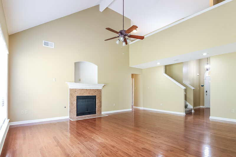 2,305/Mo, 10156 Lynham Dr Cordova, TN 38016 Living Room View