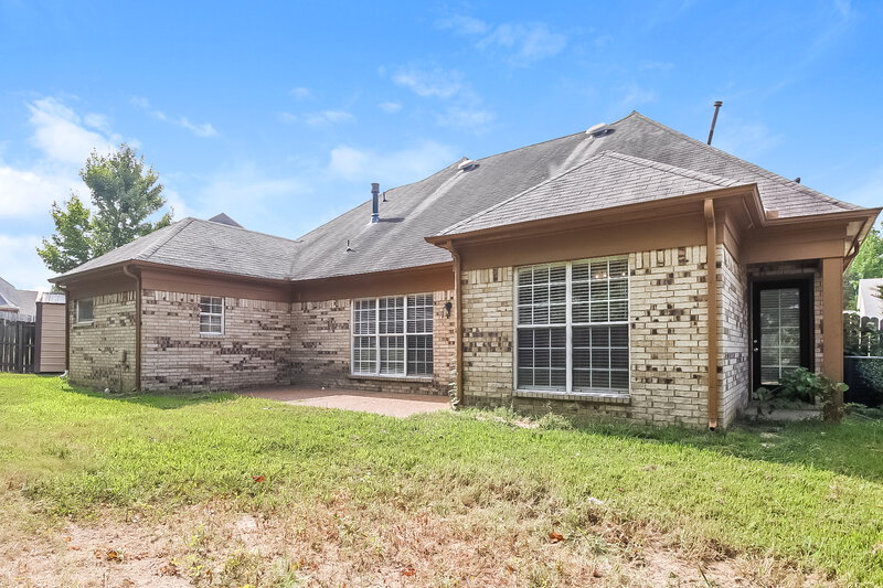 2,305/Mo, 10156 Lynham Dr Cordova, TN 38016 Rear View