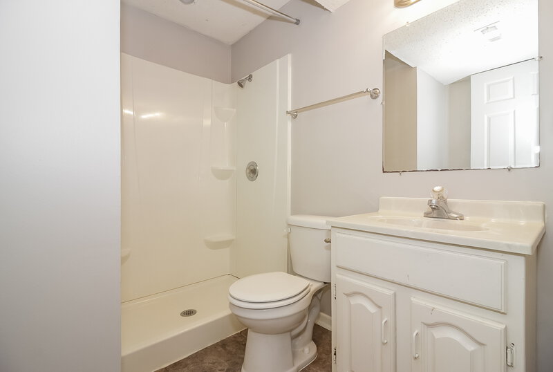 2,600/Mo, 7109 Centralia Rd Memphis, TN 38135 Bathroom View