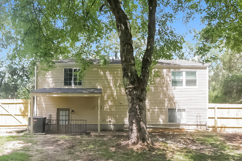 2,600/Mo, 7109 Centralia Rd Memphis, TN 38135 Rear View 2