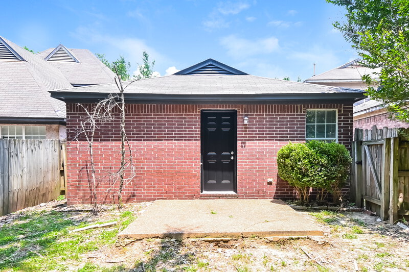 1,755/Mo, 7173 Charlton Way Cordova, TN 38018 Rear View
