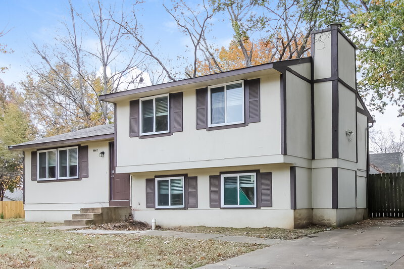 1,410/Mo, 4440 Indian Trail Dr Memphis, TN 38141 Front View