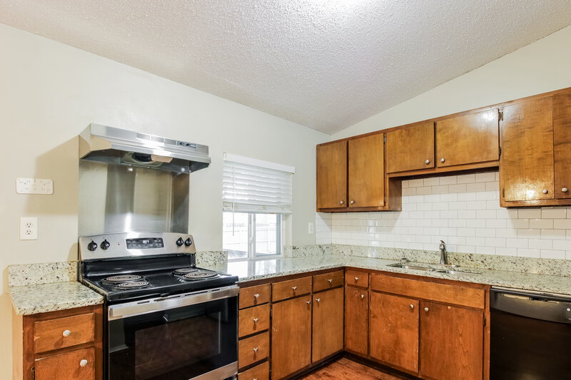 1,410/Mo, 4440 Indian Trail Dr Memphis, TN 38141 Kitchen View