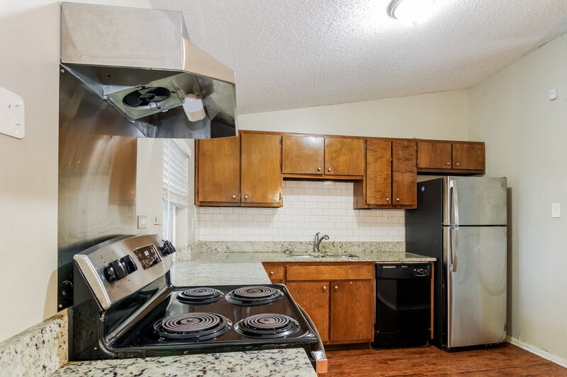 1,410/Mo, 4440 Indian Trail Dr Memphis, TN 38141 Kitchen View 2