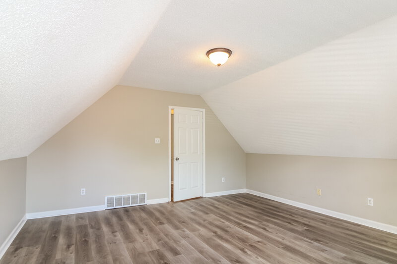 1,750/Mo, 7166 Charlton Way Cordova, TN 38018 Bonus Room View 2