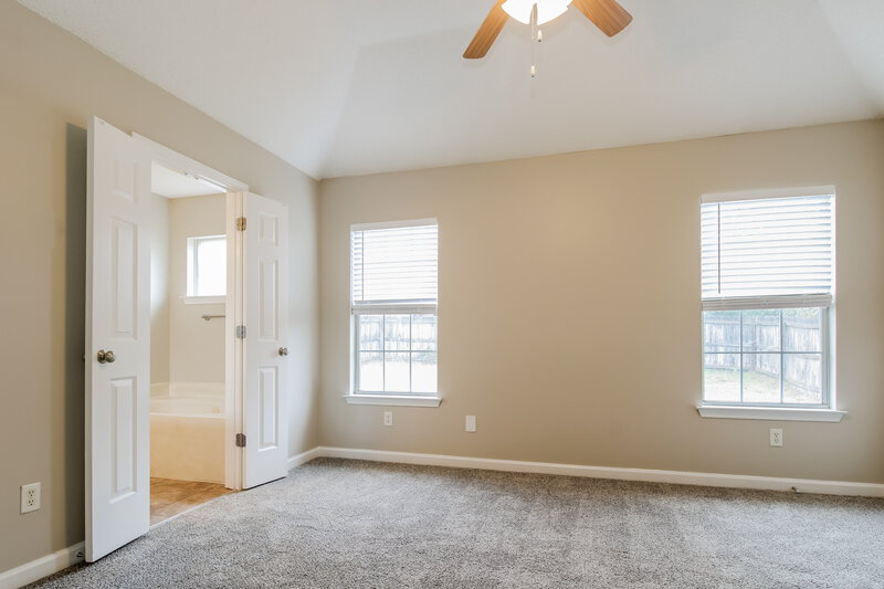 2,380/Mo, 7858 Fallstone Rd Memphis, TN 38125 Main Bedroom View