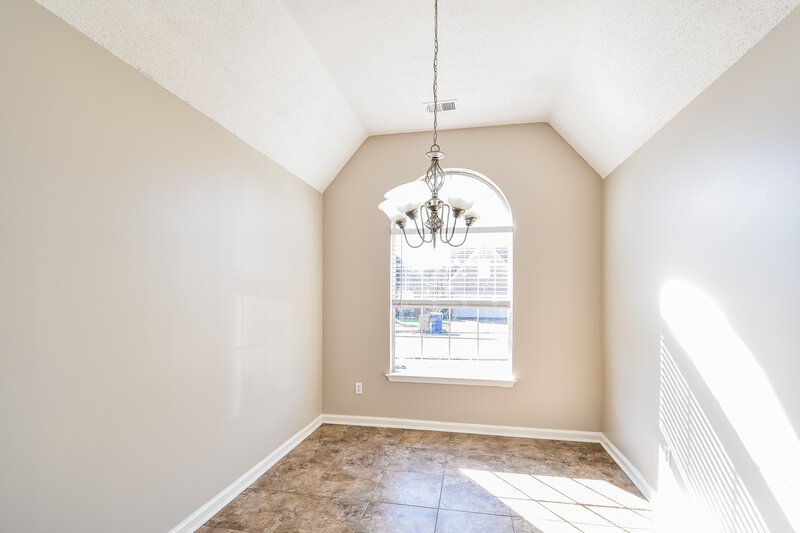 1,640/Mo, 7862 Fallstone Rd Memphis, TN 38125 Dining Room View