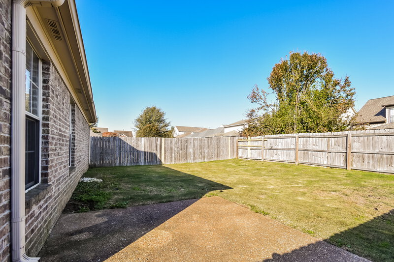 1,640/Mo, 7862 Fallstone Rd Memphis, TN 38125 Rear View