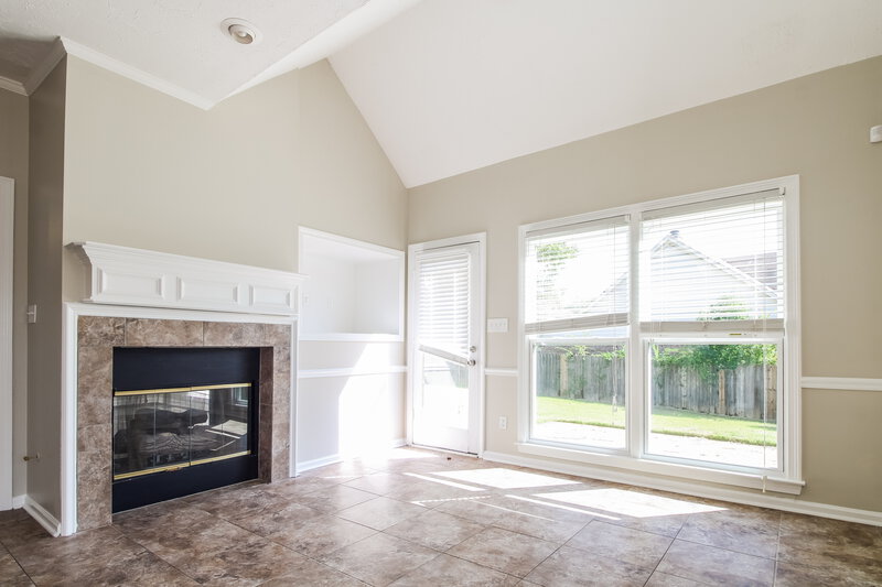 2,115/Mo, 1370 Cedar Hollow Dr Memphis, TN 38016 Living Room View