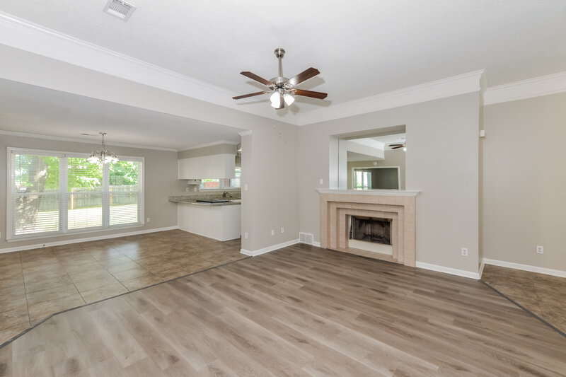 1,950/Mo, 5042 Overview Ridge Cove Memphis, TN 38141 Living Room View 2