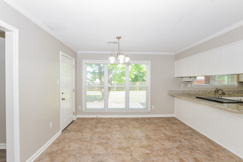 1,950/Mo, 5042 Overview Ridge Cove Memphis, TN 38141 Dining Room View