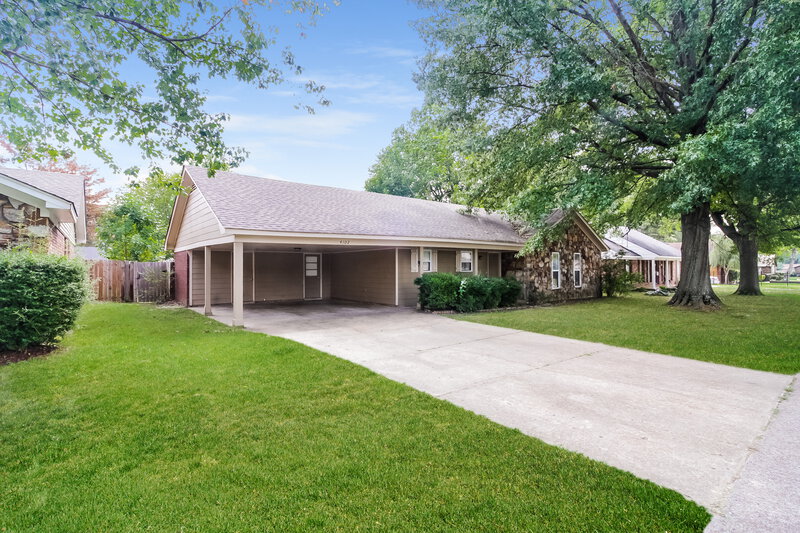 1,455/Mo, 4102 Royalcrest Dr Memphis, TN 38115 Front View