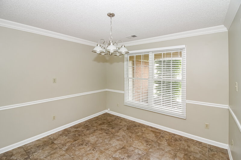 2,125/Mo, 8220 S Glynn Vale Cove Memphis, TN 38125 Dining Room View
