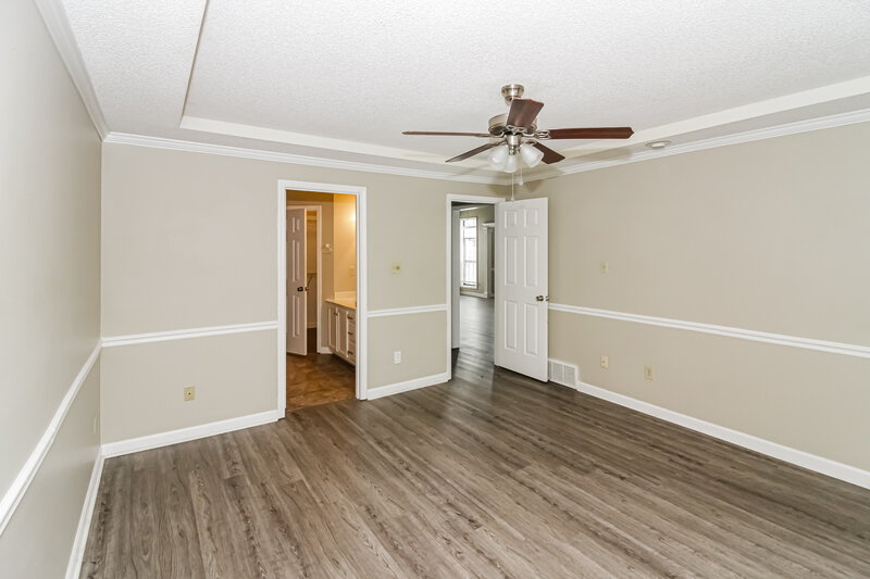 2,125/Mo, 8220 S Glynn Vale Cove Memphis, TN 38125 Main Bedroom View 2
