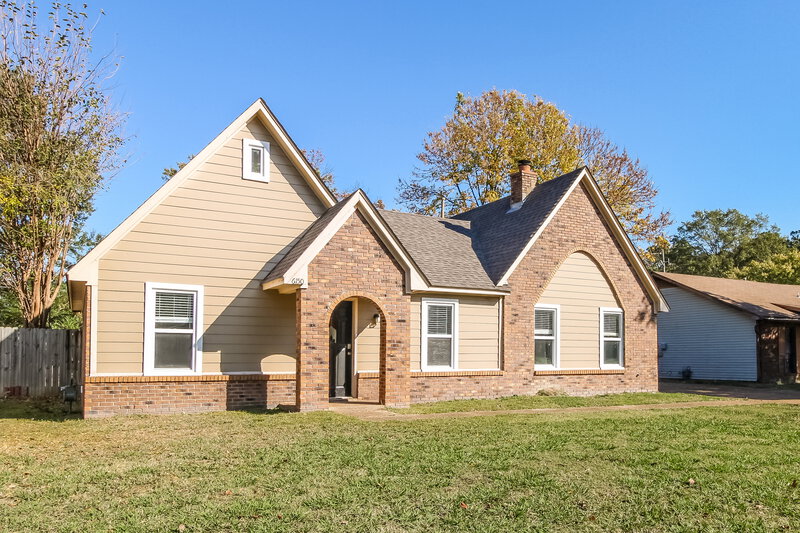 1,460/Mo, 6150 Valleydale Dr Memphis, TN 38141 Front View