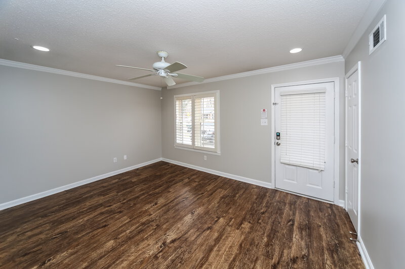 2,220/Mo, 1585 Pepperwood St Memphis, TN 38134 Living Room View