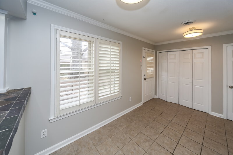 2,220/Mo, 1585 Pepperwood St Memphis, TN 38134 Dining Room View