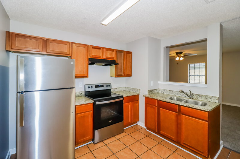 0/Mo, 3747 Kerwin Dr Memphis, TN 38128 Kitchen View 2