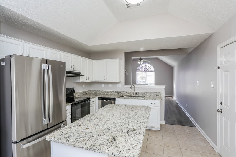 1,735/Mo, 5912 Chadwell Rd Millington, TN 38053 Kitchen View
