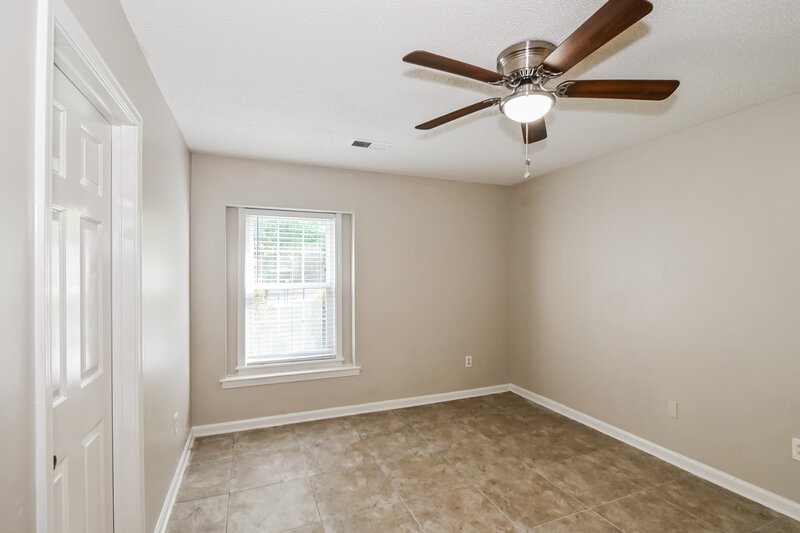 1,485/Mo, 5826 N Newberry Ln Memphis, TN 38115 Main Bedroom View 2