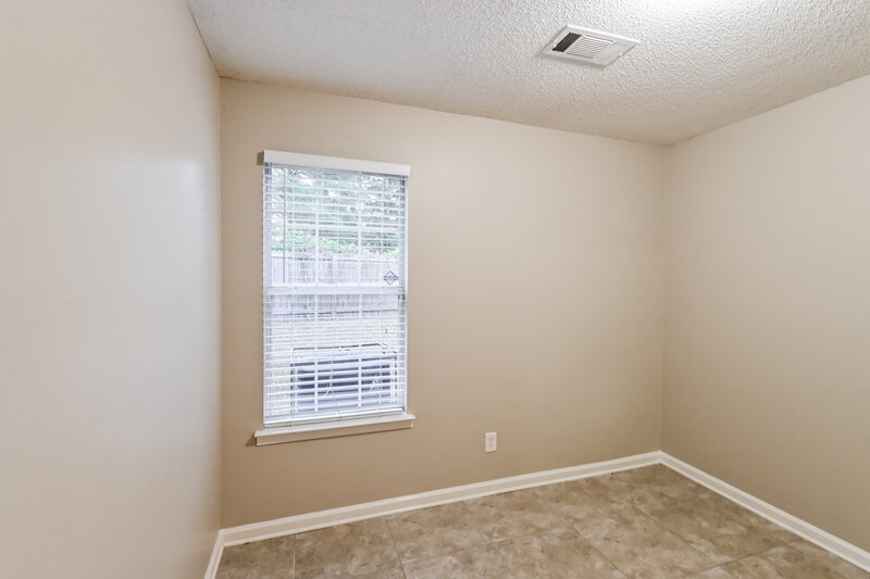 1,990/Mo, 3542 E Regency Park Circle Memphis, TN 38115 Bedroom View