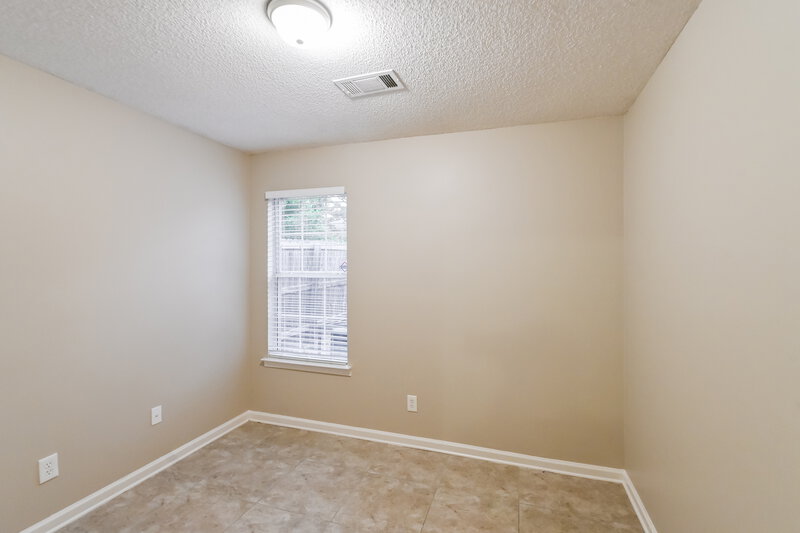1,990/Mo, 3542 E Regency Park Circle Memphis, TN 38115 Bedroom View 3