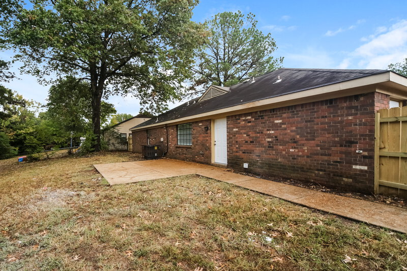 1,515/Mo, 7272 Eggleston Rd Memphis, TN 38125 Rear View