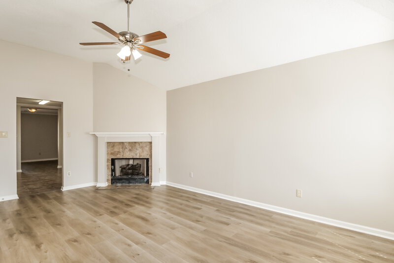 1,530/Mo, 4550 Cedar Leaf Cove Memphis, TN 38128 Living Room View