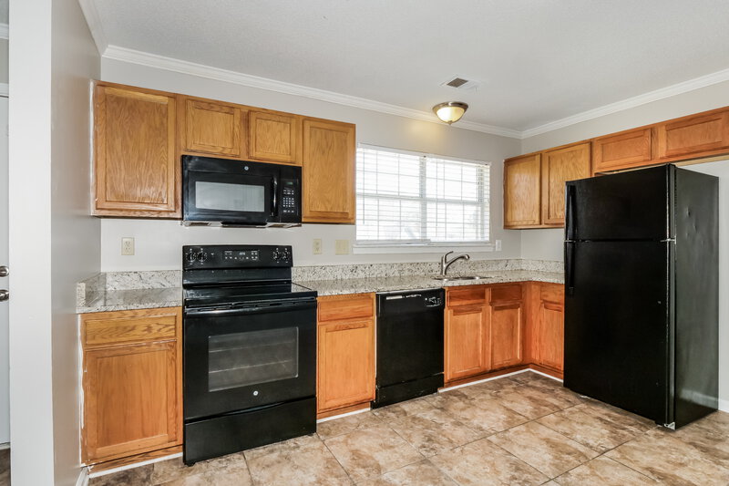 1,530/Mo, 4550 Cedar Leaf Cove Memphis, TN 38128 Kitchen View