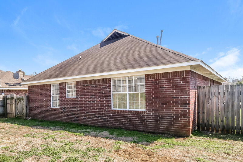 1,530/Mo, 4550 Cedar Leaf Cove Memphis, TN 38128 Rear View