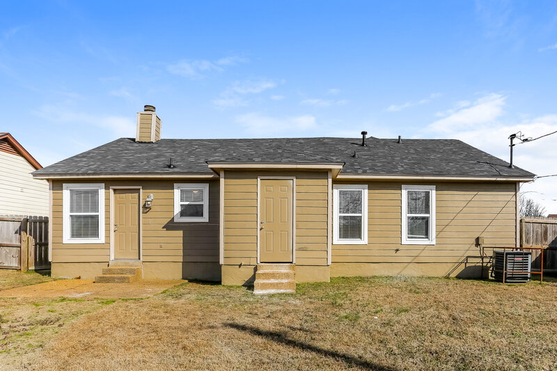 1,645/Mo, 5305 N Oak Court Cv Memphis, TN 38141 Rear View