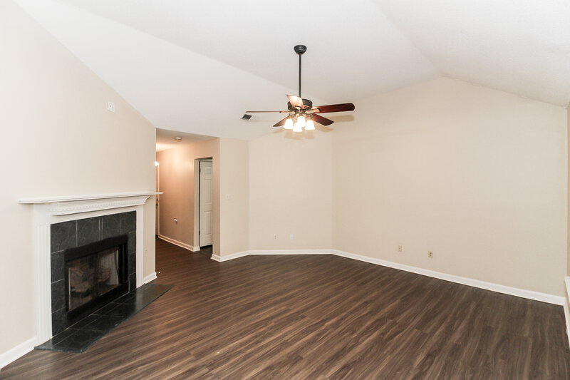 1,545/Mo, 8929 Fulton Cove Cordova, TN 38016 Living Room View