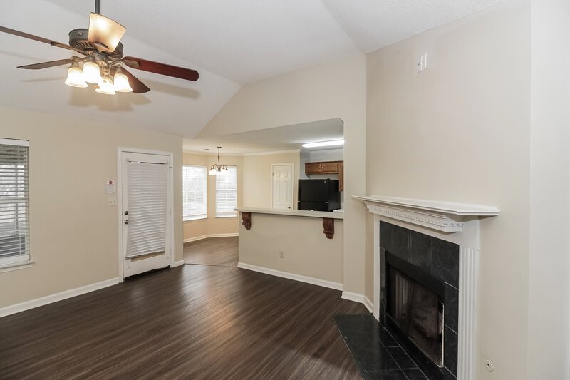 1,545/Mo, 8929 Fulton Cove Cordova, TN 38016 Living Room View 2