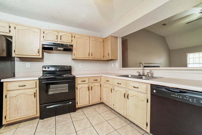 1,510/Mo, 6712 Ross Manor Dr Memphis, TN 38141 Kitchen View