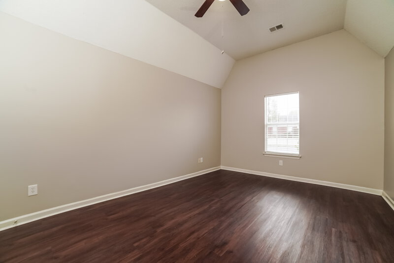 1,510/Mo, 6712 Ross Manor Dr Memphis, TN 38141 Main Bedroom View 2