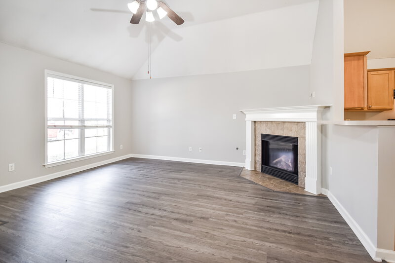 1,720/Mo, 10173 Evening Hill Cordova, TN 38016 Living Room View 2