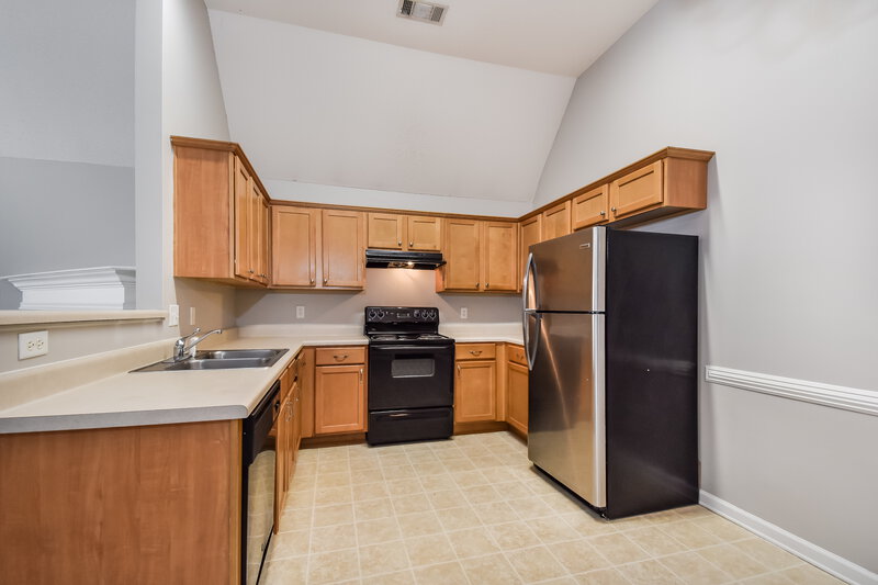 1,720/Mo, 10173 Evening Hill Cordova, TN 38016 Kitchen View