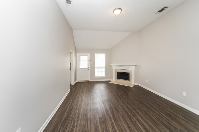 1,490/Mo, 7571 Spring Morning Ct Memphis, TN 38125 Living Room View 2