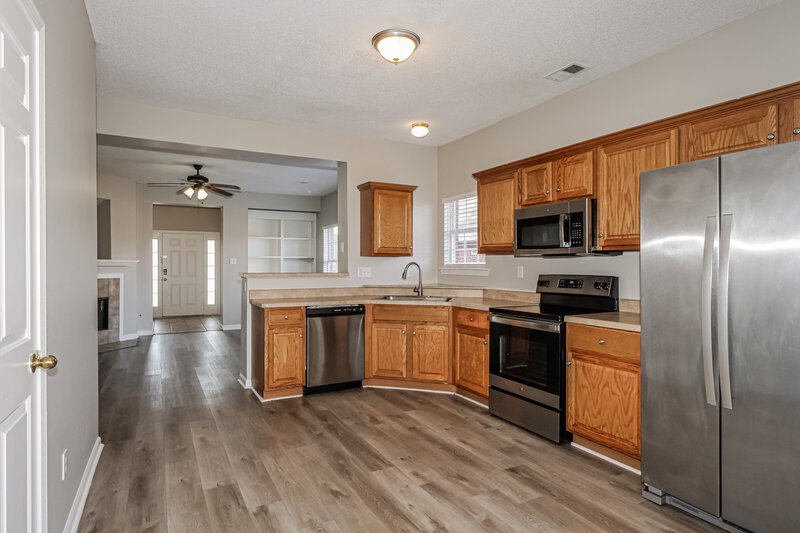 1,760/Mo, 3926 August Moon Cv Memphis, TN 38135 Kitchen View