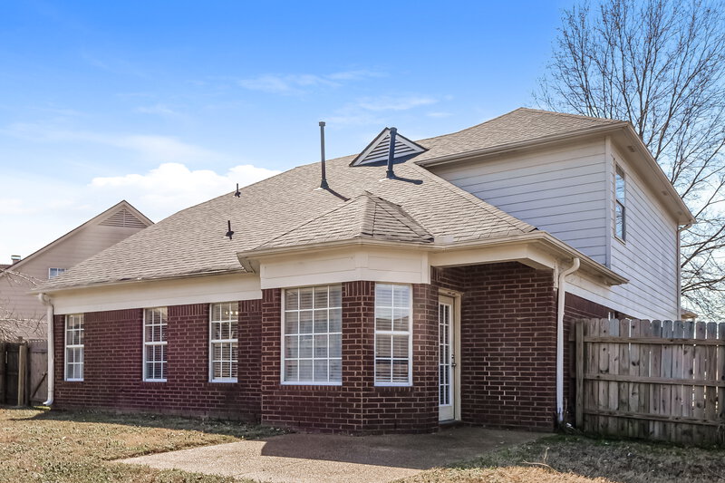 1,760/Mo, 3926 August Moon Cv Memphis, TN 38135 Rear View 2