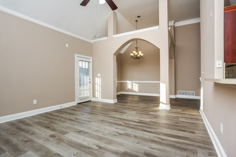 1,880/Mo, 3045 Roseleigh Dr Southaven, MS 38672 Living Room View 2