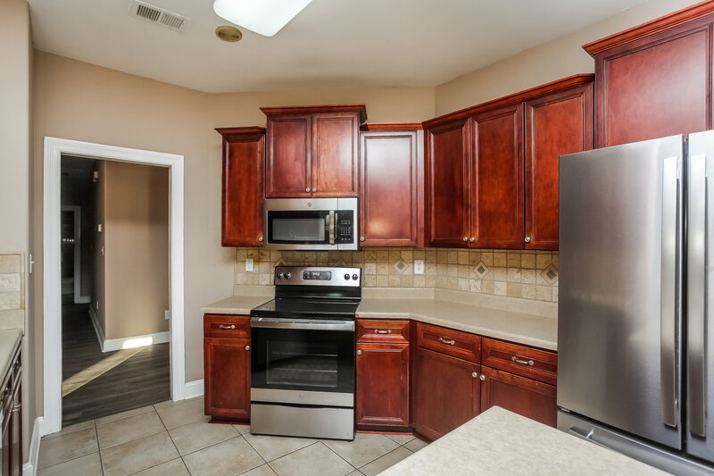 1,880/Mo, 3045 Roseleigh Dr Southaven, MS 38672 Kitchen View